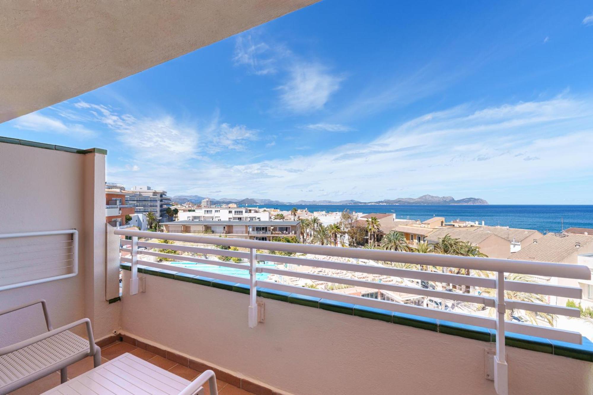 Ferrer Janeiro Hotel & Spa Can Picafort  Bagian luar foto